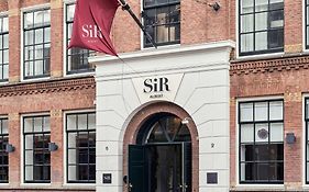 Sir Albert Hotel